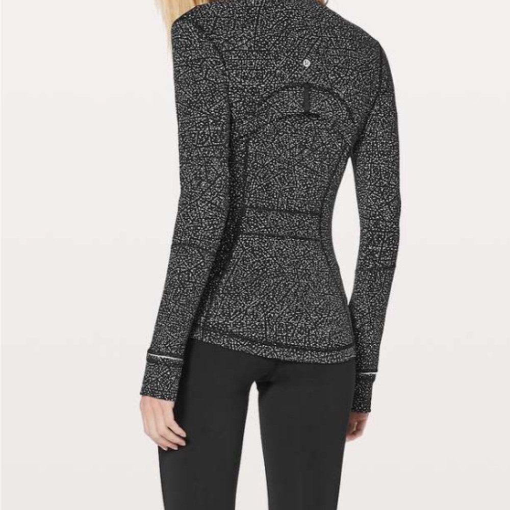 Lulu lemons define jacket like new